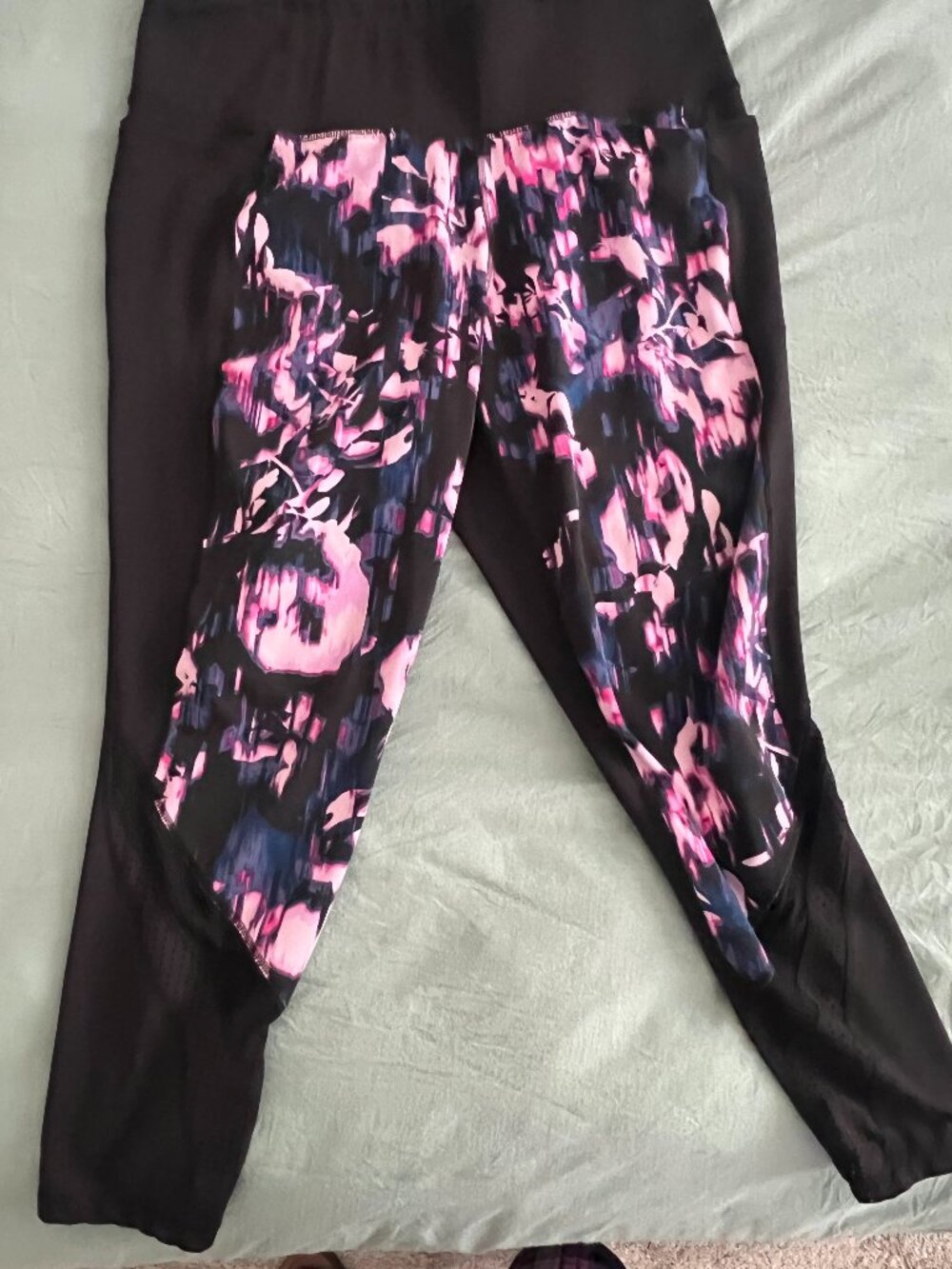 LIVI Active Plus Size 18/20 Floral Print Leggings Black Pink Athleisure